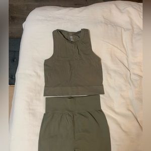 H&M workout set